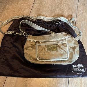 Small Coach crossbody